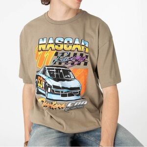 NWOT- Nascar Racing Daytona 500 Tee - Sand